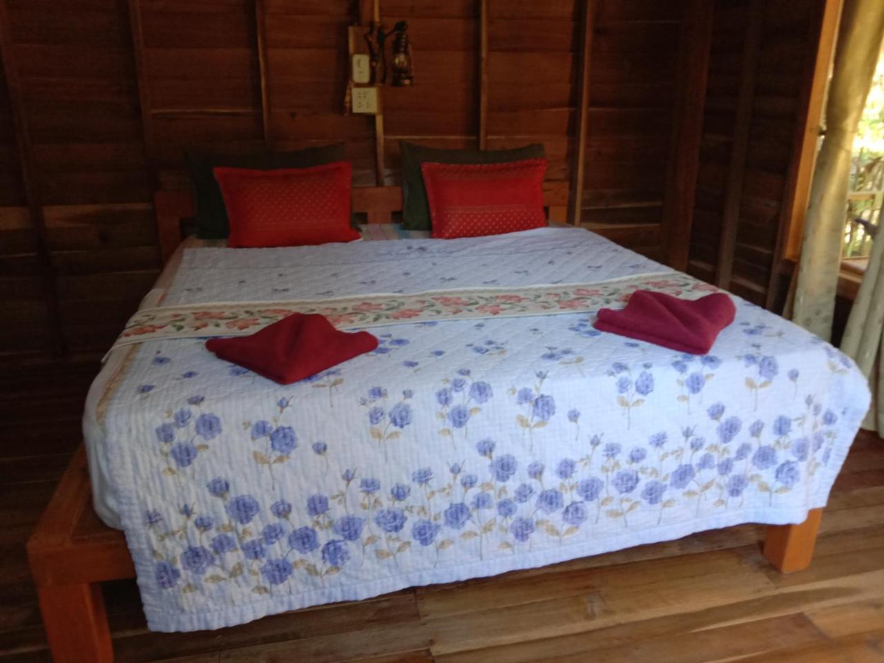 Mada Lanta Mai Keaw Hotel Ko Lanta Kültér fotó